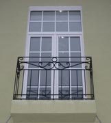 Кованый металлический декоративный французский балкон