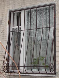 Дутая решетка на окно сварная
